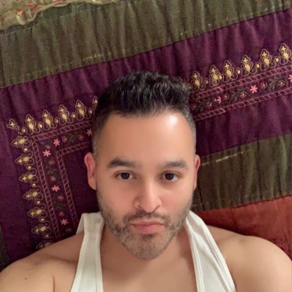 Meet your Posher, Johnny - Picture 1 of 12